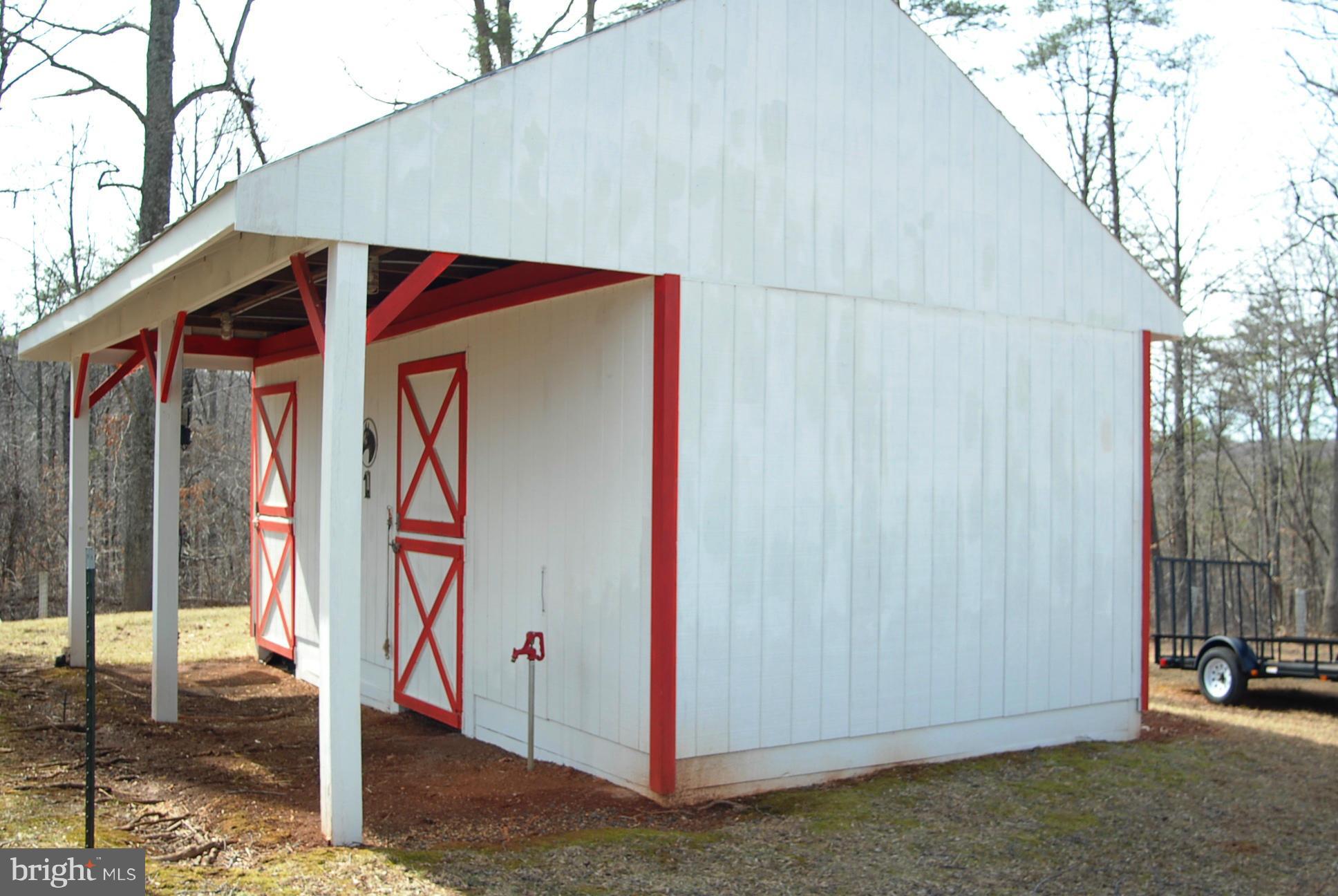 6208 Snow Mountain Road Broad Run, VA 20137 - Photo 6 of 29 2 stall barn
