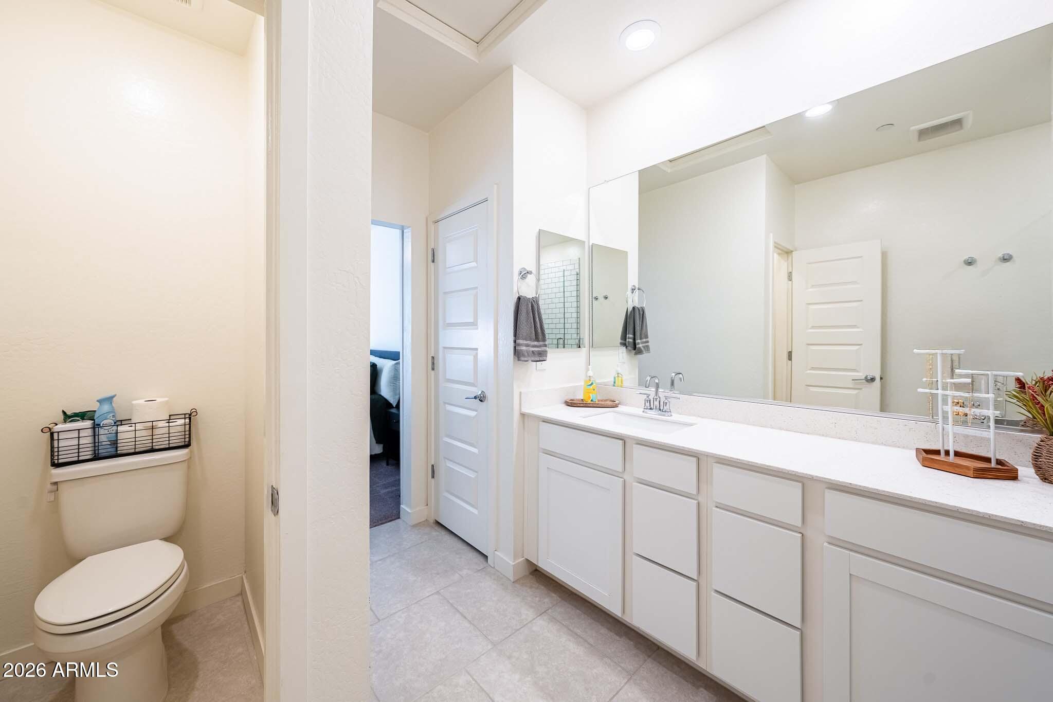 2750 South Voyager Drive, Unit 101 Gilbert, AZ 85295 - Photo 18 of 36 Master Bath