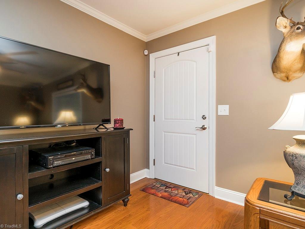 700 Sycamore Road Graham, NC 27253 - Photo 5 of 30 Gallery Image 5