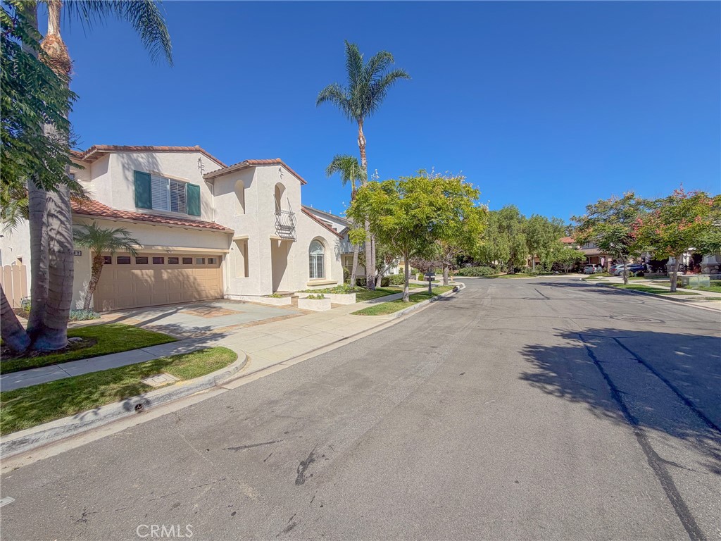82 Laurelhurst Drive Ladera Ranch, CA 92694 - Photo 7 of 66 Gallery Image 7