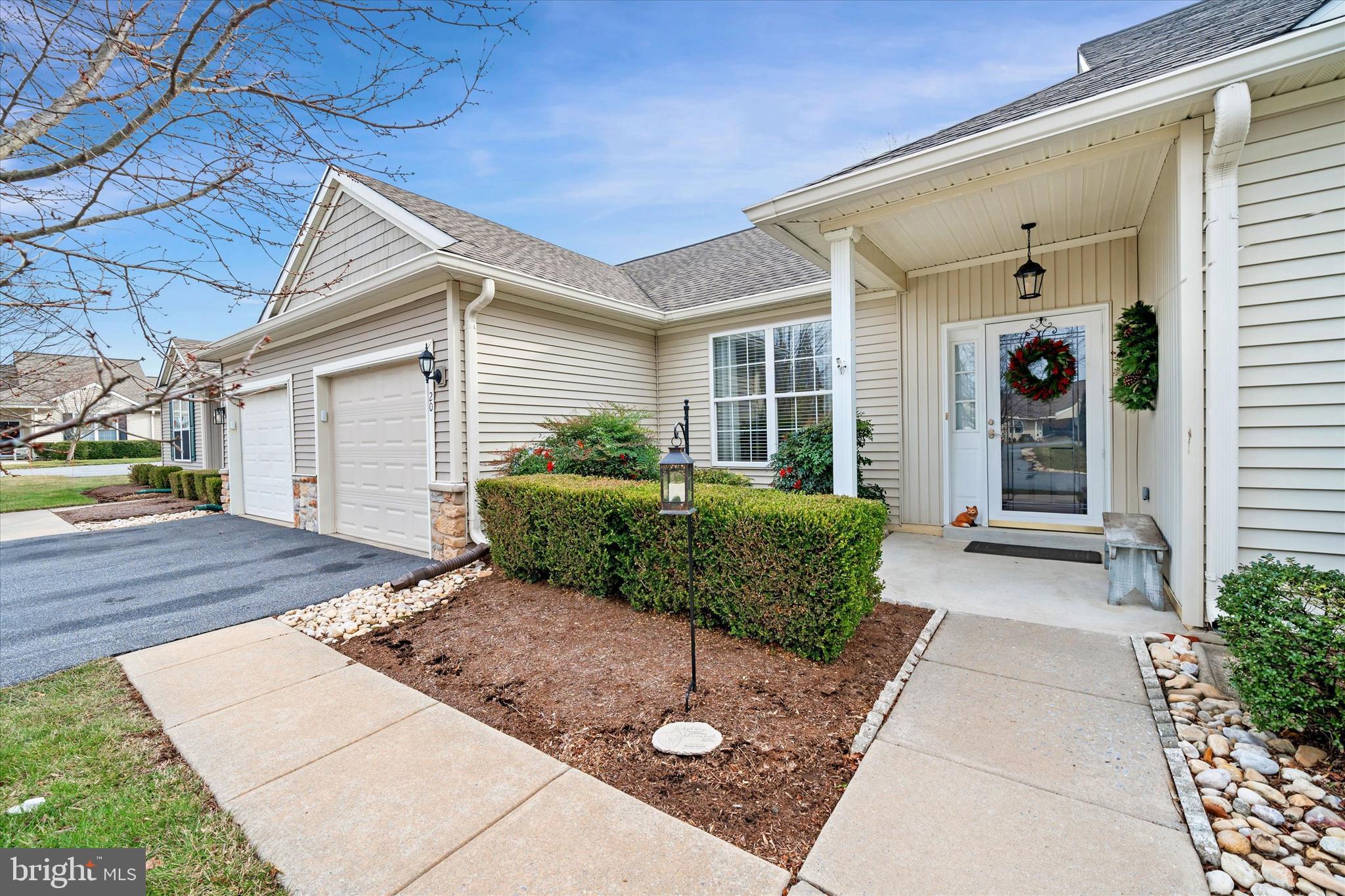 20 Hunters Way Glen Mills, PA 19342 - Photo 2 of 36 a view of a house with backyard