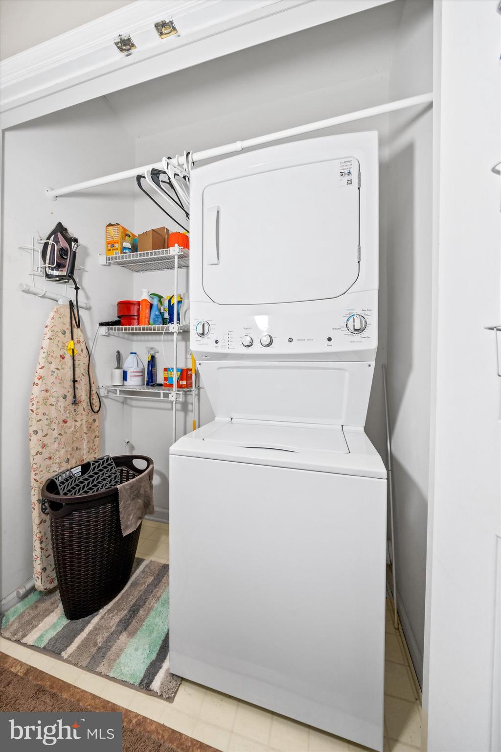 20 Hunters Way Glen Mills, PA 19342 - Photo 25 of 36 a utility room with dryer and washer