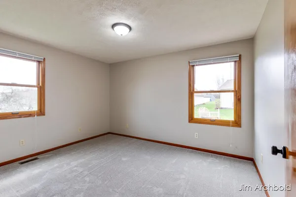 $465,000 | 2927 Valley Avenue Northwest, Grand Rapids, MI 49544