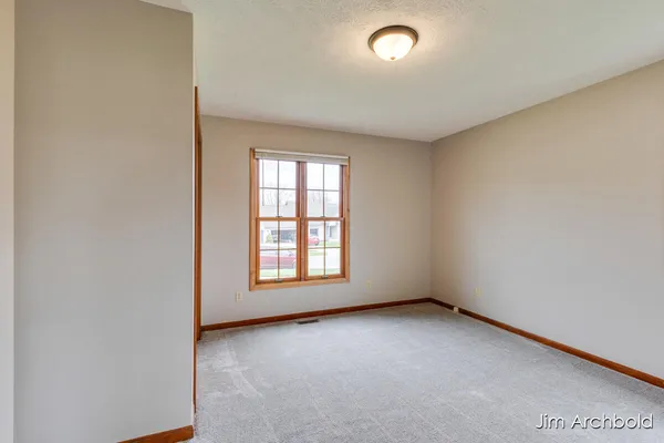 $465,000 | 2927 Valley Avenue Northwest, Grand Rapids, MI 49544