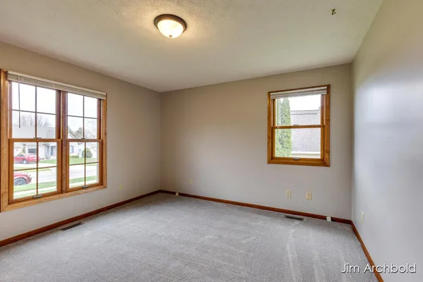 $465,000 | 2927 Valley Avenue Northwest, Grand Rapids, MI 49544