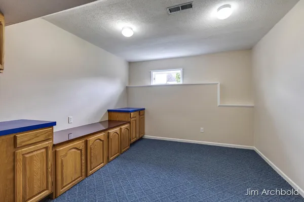 $465,000 | 2927 Valley Avenue Northwest, Grand Rapids, MI 49544