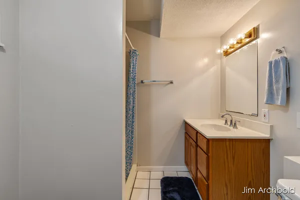 $465,000 | 2927 Valley Avenue Northwest, Grand Rapids, MI 49544