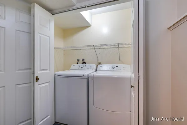 $465,000 | 2927 Valley Avenue Northwest, Grand Rapids, MI 49544