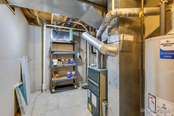 $465,000 | 2927 Valley Avenue Northwest, Grand Rapids, MI 49544