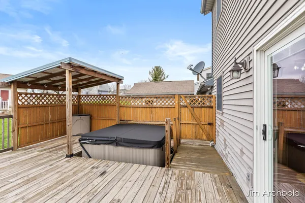 $465,000 | 2927 Valley Avenue Northwest, Grand Rapids, MI 49544