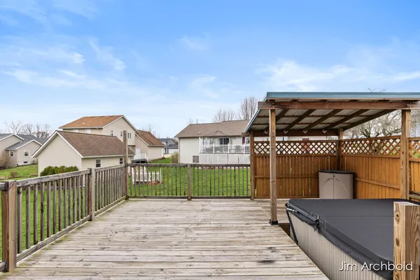 $465,000 | 2927 Valley Avenue Northwest, Grand Rapids, MI 49544