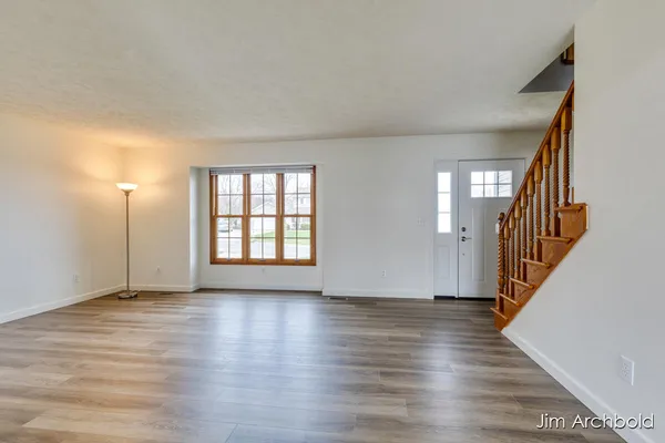 $465,000 | 2927 Valley Avenue Northwest, Grand Rapids, MI 49544