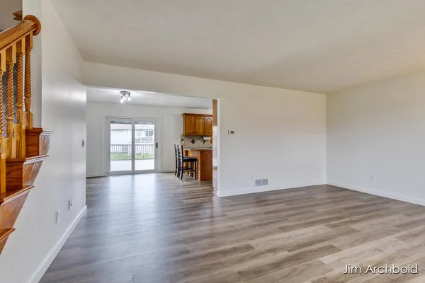 $465,000 | 2927 Valley Avenue Northwest, Grand Rapids, MI 49544