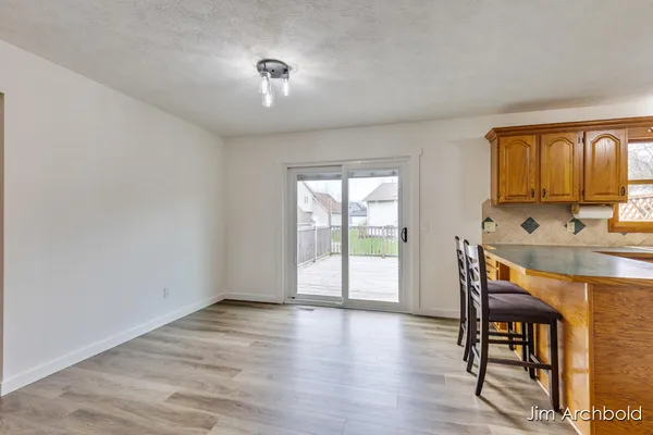 $465,000 | 2927 Valley Avenue Northwest, Grand Rapids, MI 49544