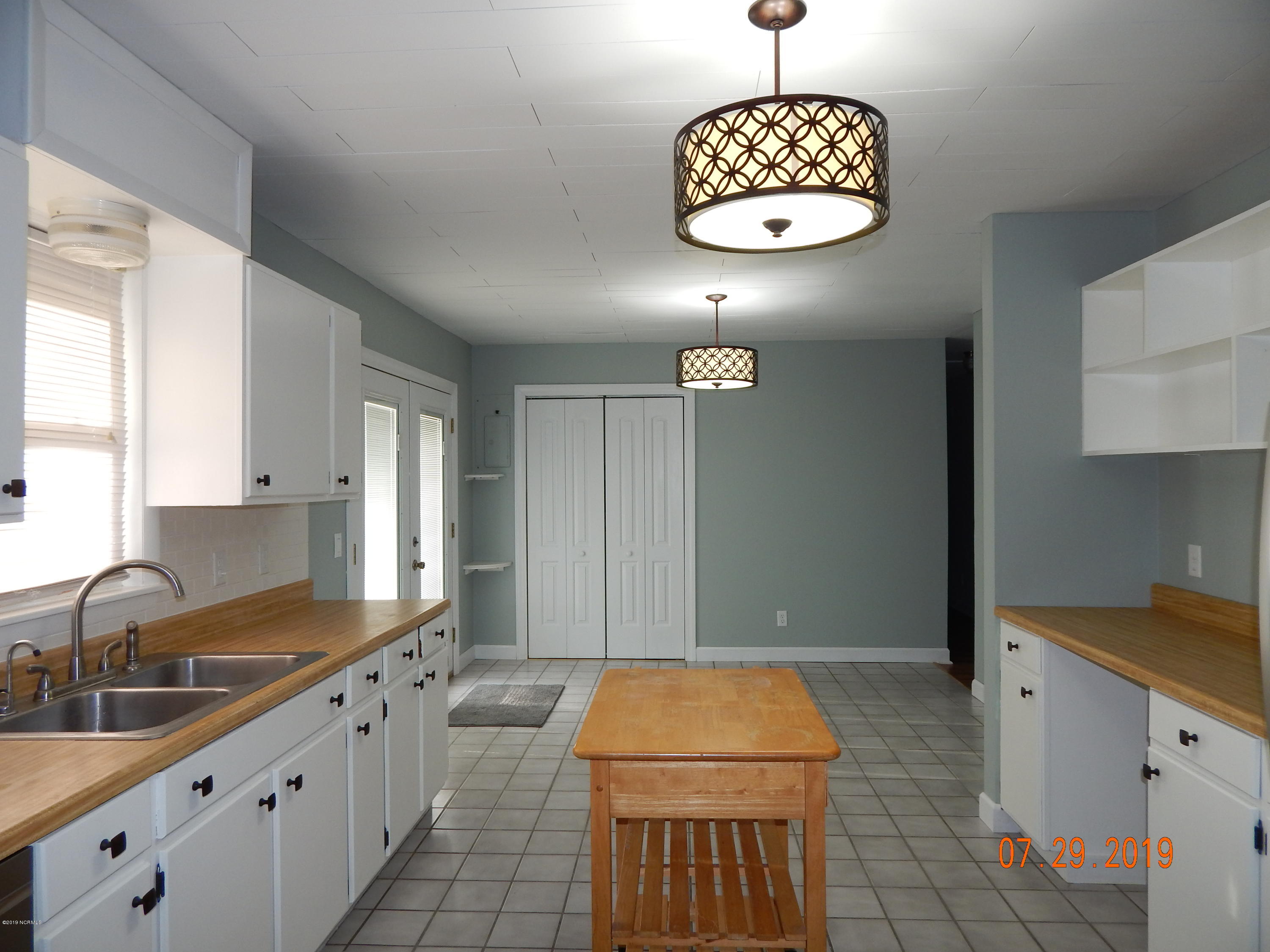 135 Oak Grove Road Newport, NC 28570 - Photo 8 of 36 DSCN1584