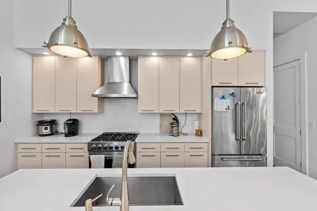 $5,750 | 304 Pavonia Avenue, Unit 102A, Jersey City, NJ 07302