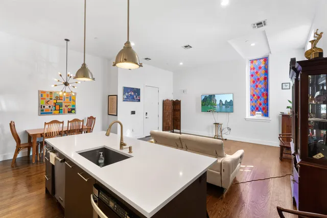 $5,750 | 304 Pavonia Avenue, Unit 102A, Jersey City, NJ 07302