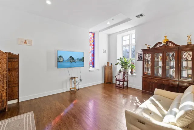 $5,750 | 304 Pavonia Avenue, Unit 102A, Jersey City, NJ 07302