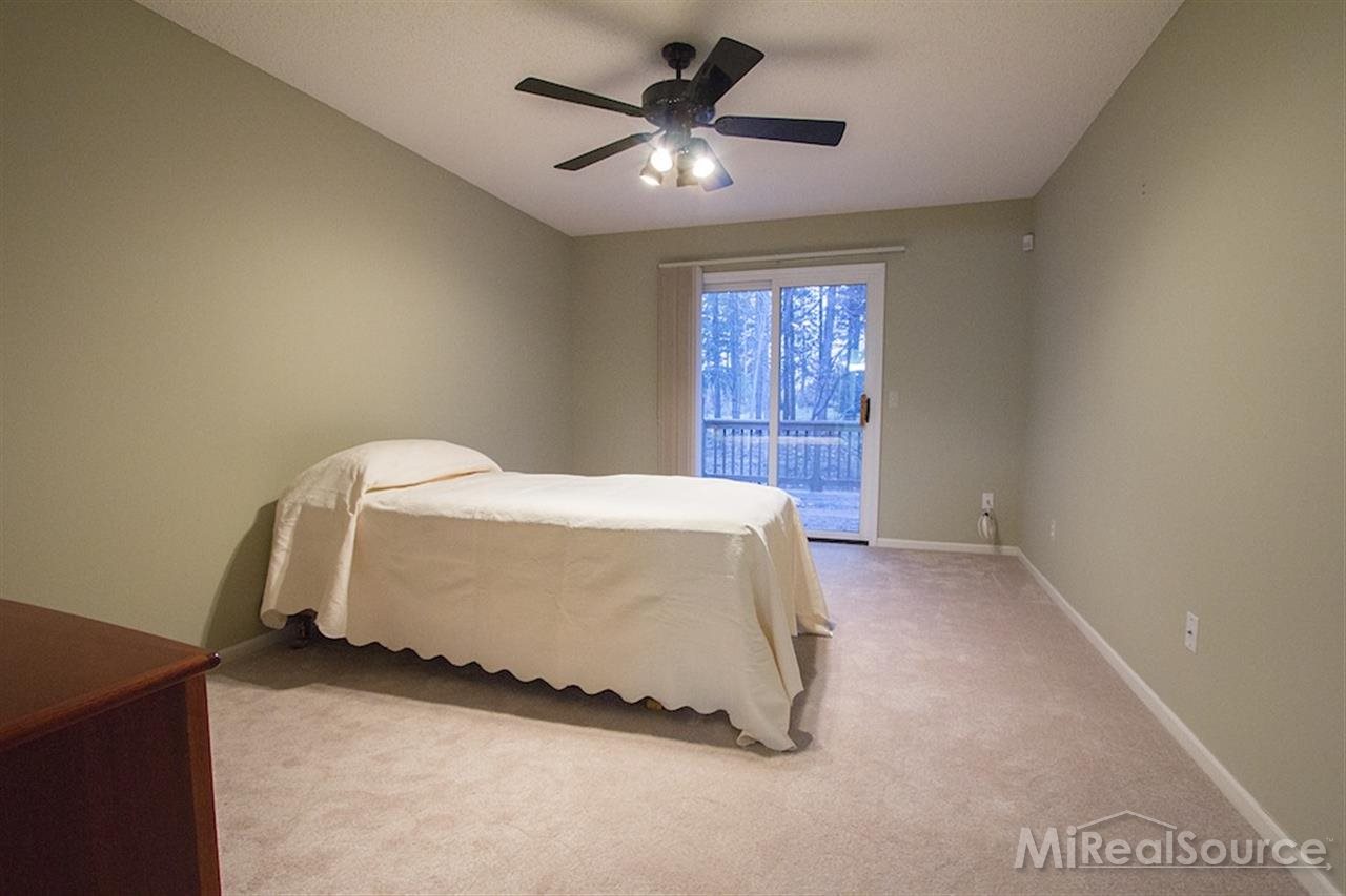 22310 River Ridge Trail Farmington, MI 48335 - Photo 13 of 25 31186319-12.JPG