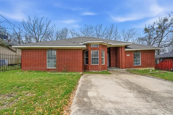 $109,900 | 201 West Lane, West Tawakoni, TX 75474