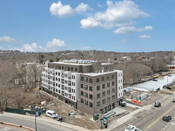 $3,200 | 375 Cummins Highway, Unit 402, Boston, MA 02136
