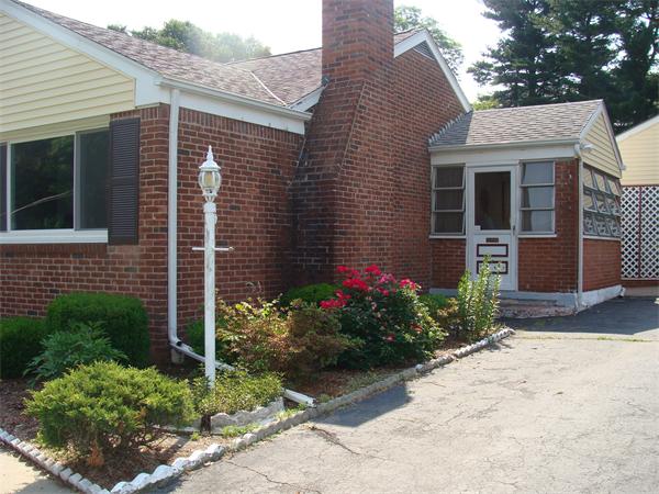 29 Whitmore Street Springfield, MA 01104 - Photo 3 of 30 Gallery Image 3