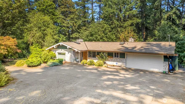 $679,999 | 5811 Vickery Avenue East, Tacoma, WA 98443