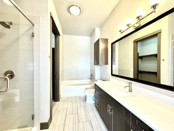 $1,910 | 5454 Washington Avenue, Unit 1403, Houston, TX 77007