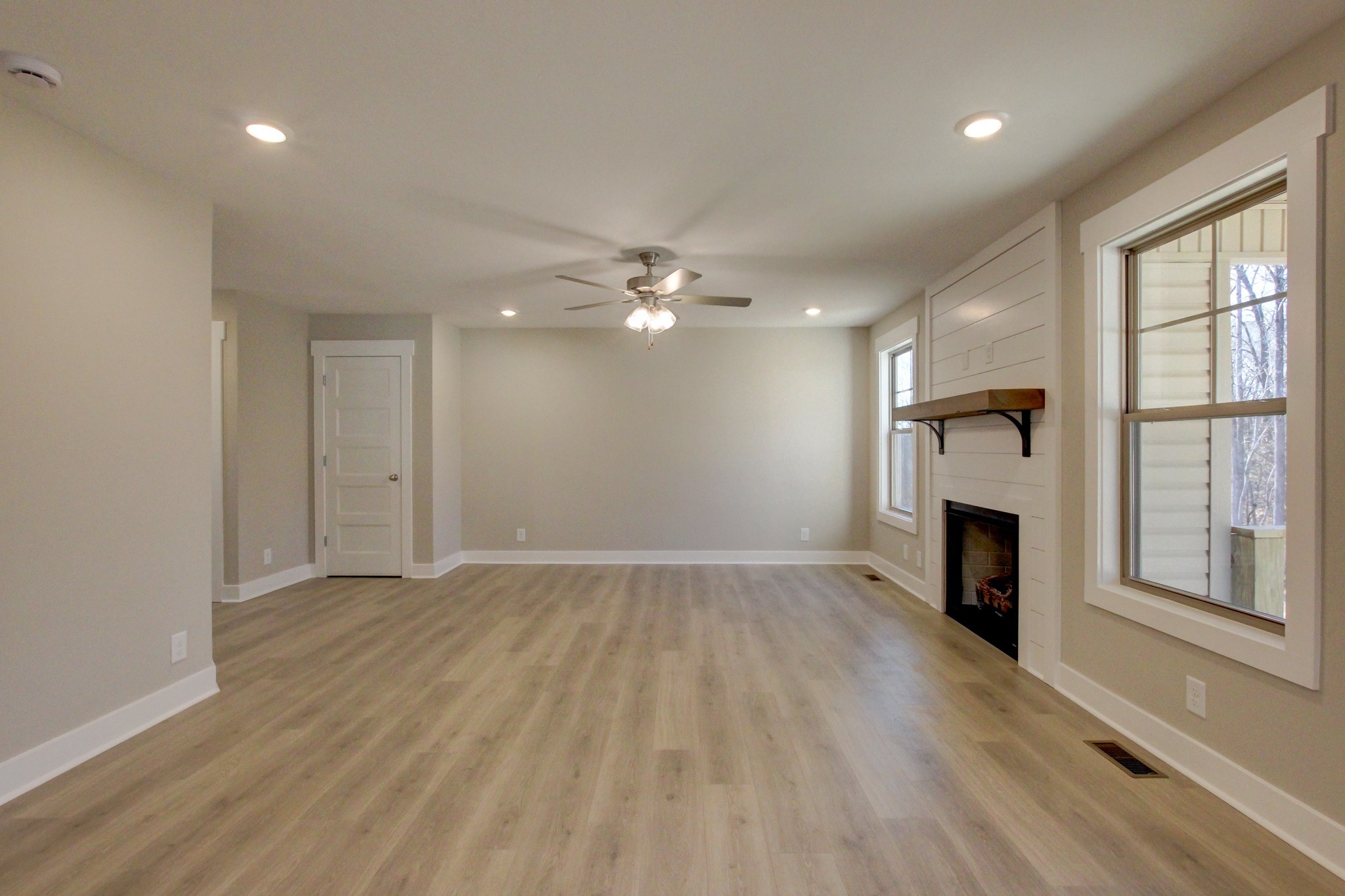 1243 Boulder Pass Road Clarksville, TN 37040 - Photo 11 of 31 Gallery Image 11