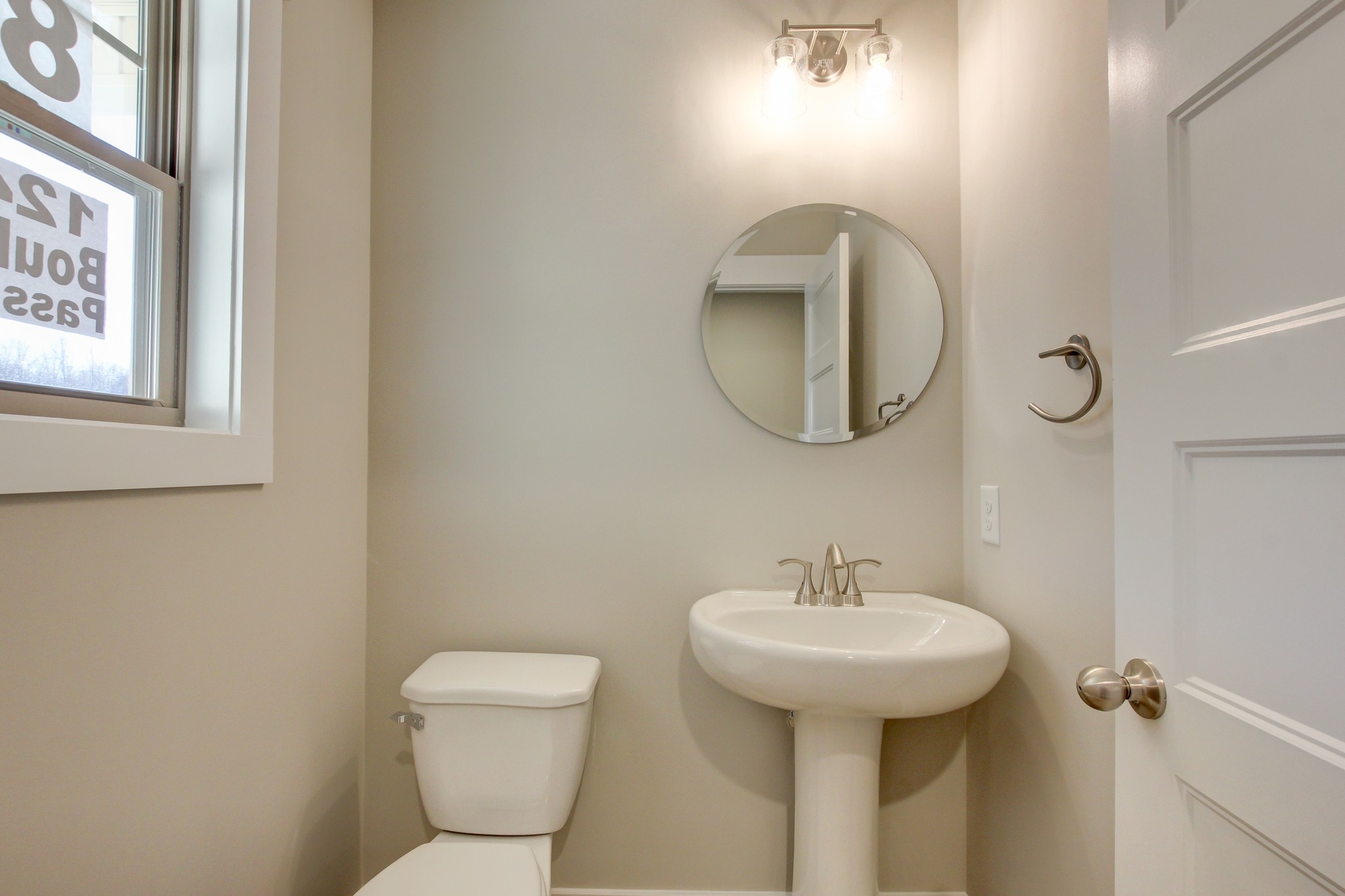 1243 Boulder Pass Road Clarksville, TN 37040 - Photo 3 of 31 Gallery Image 3