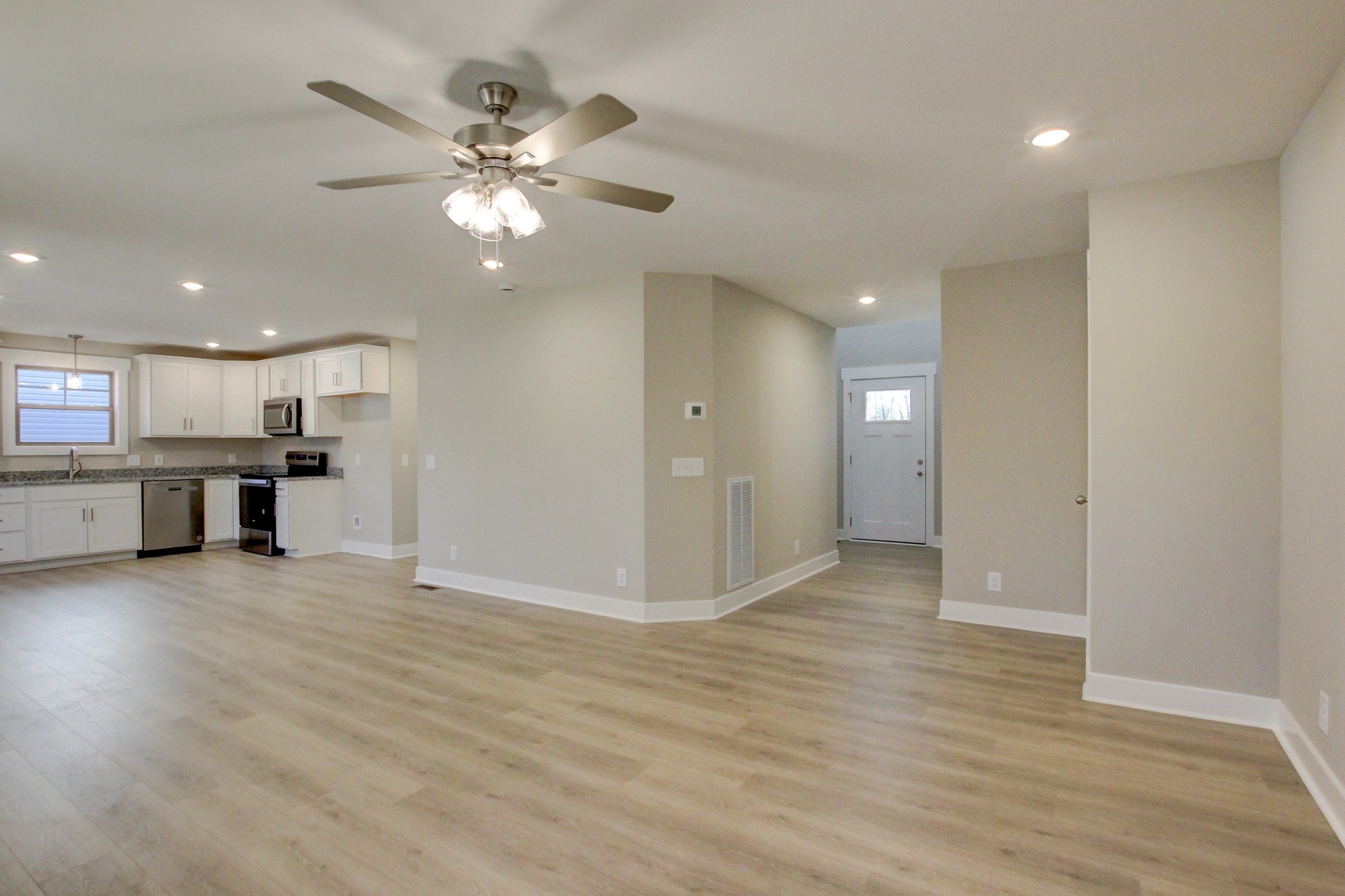 1243 Boulder Pass Road Clarksville, TN 37040 - Photo 6 of 31 Gallery Image 6