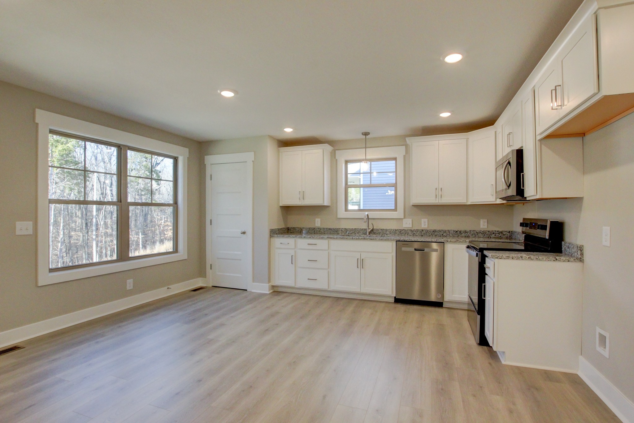 1243 Boulder Pass Road Clarksville, TN 37040 - Photo 7 of 31 Gallery Image 7
