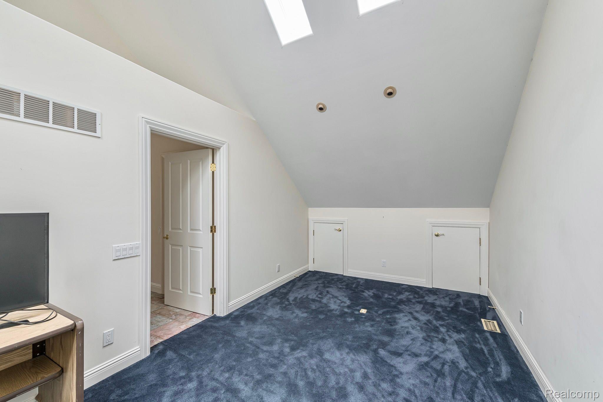 839 Rock Spring Road Bloomfield Hills, MI 48304 - Photo 24 of 26 Additional In-Law Suite Bedroom Or Office