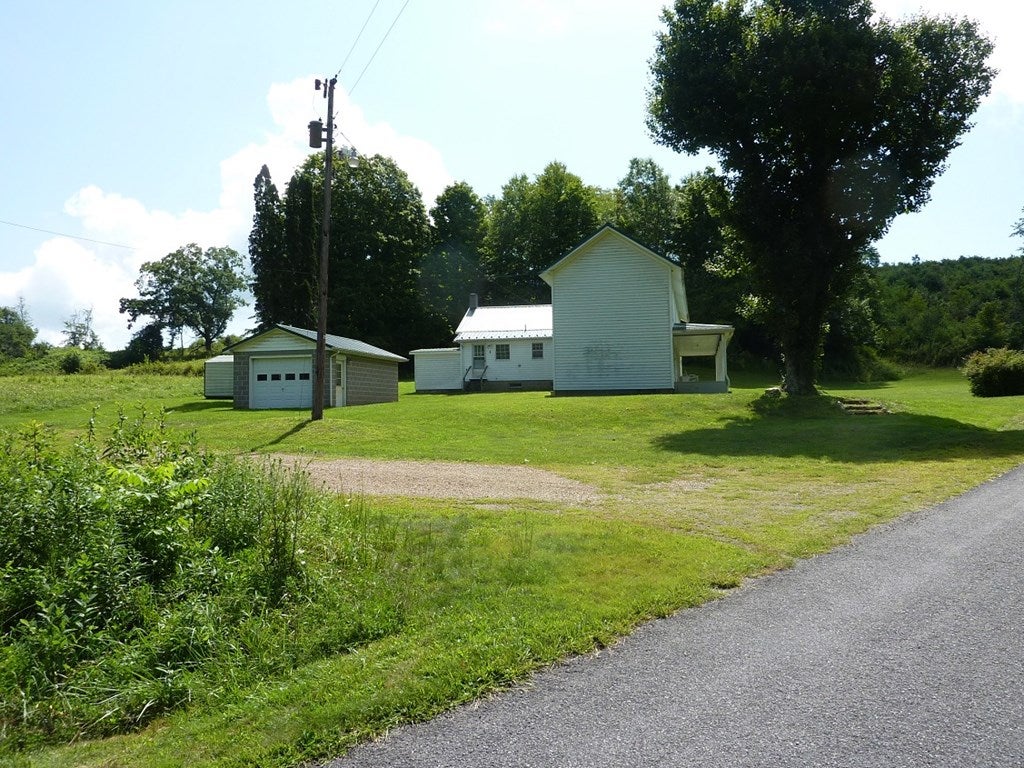 417 Hollow Tree Road Meadows Of Dan, VA 24120 - Photo 4 of 20 Gallery Image 4