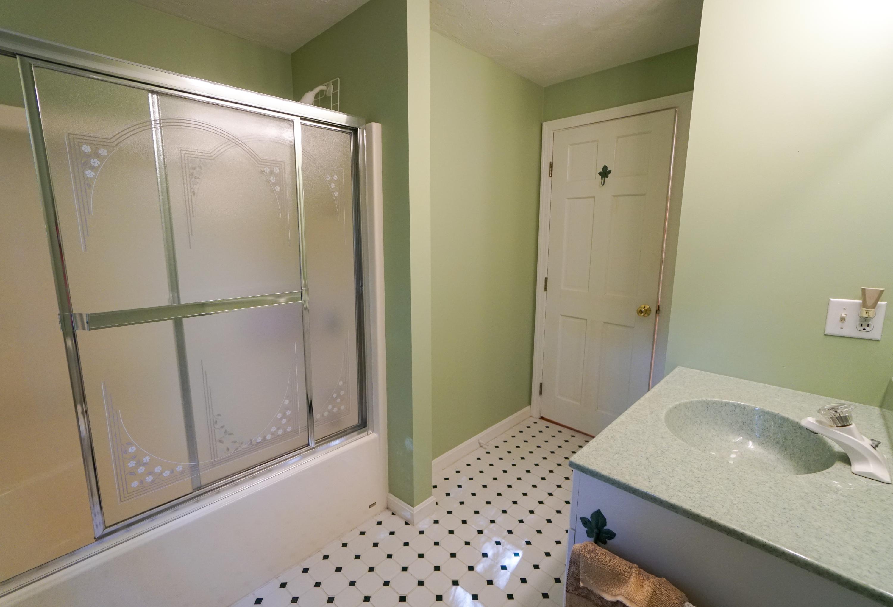 33 Thomegan Road Brewster, MA 02631 - Photo 31 of 40 Full Bath
