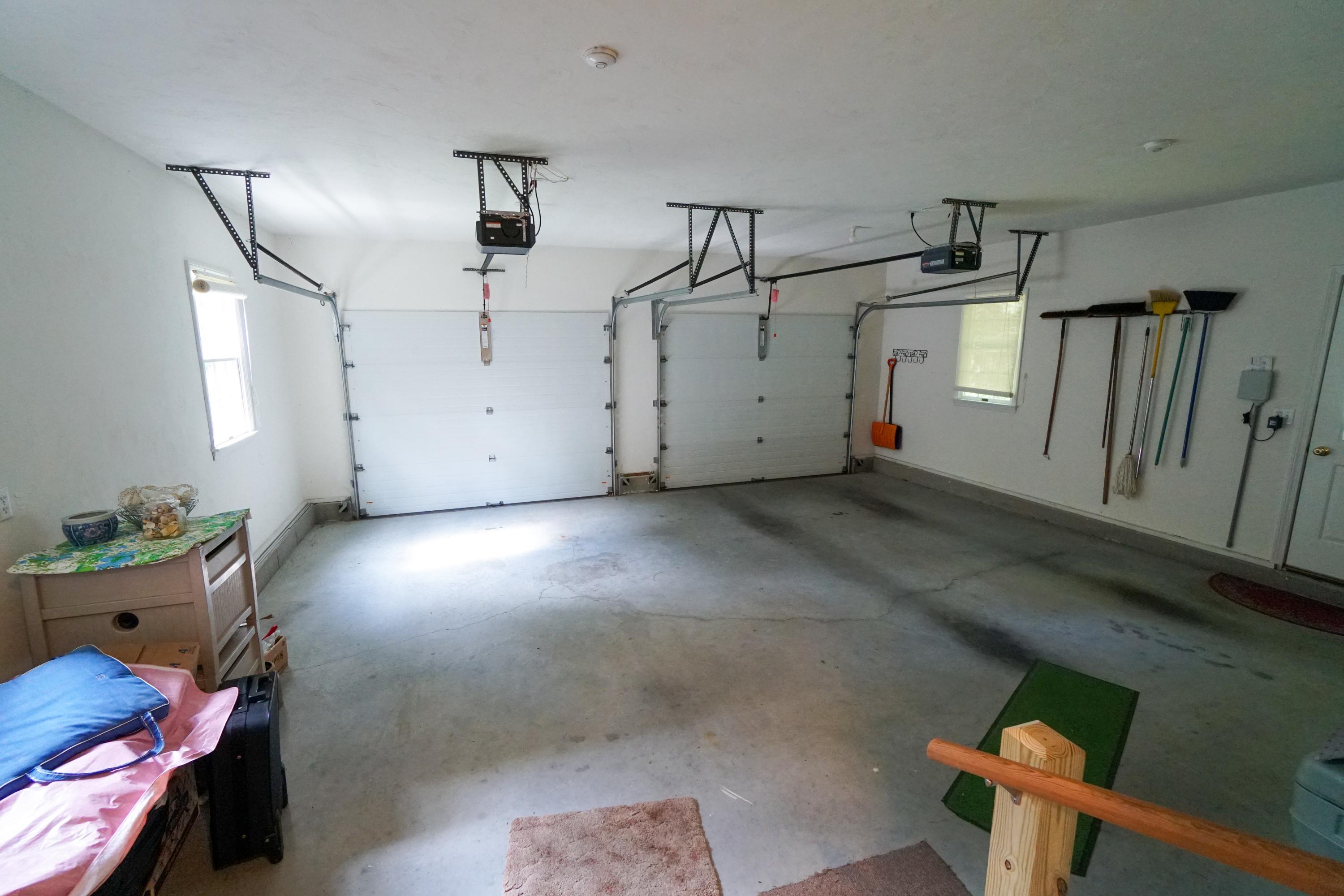 33 Thomegan Road Brewster, MA 02631 - Photo 34 of 40 Garage