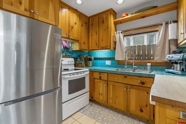 $895,000 | 960 East 4th Avenue, Durango, CO 81301