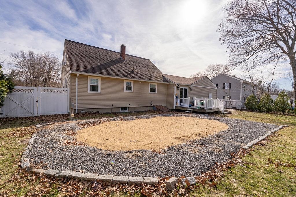 20 Colonial Drive Salem, NH 03079 - Photo 25 of 28