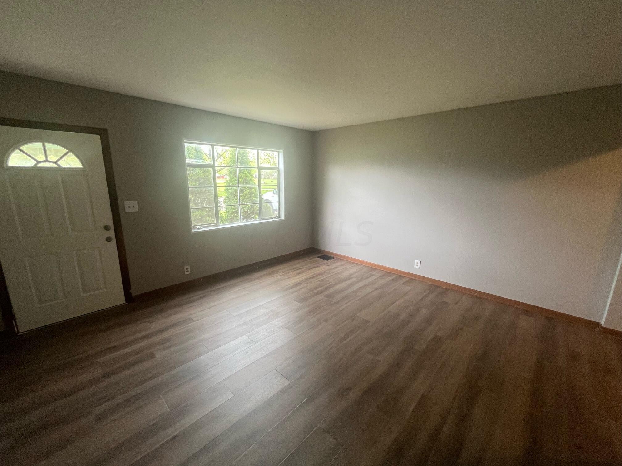 3151 Maize Road Columbus, OH 43224 - Photo 2 of 8 image2