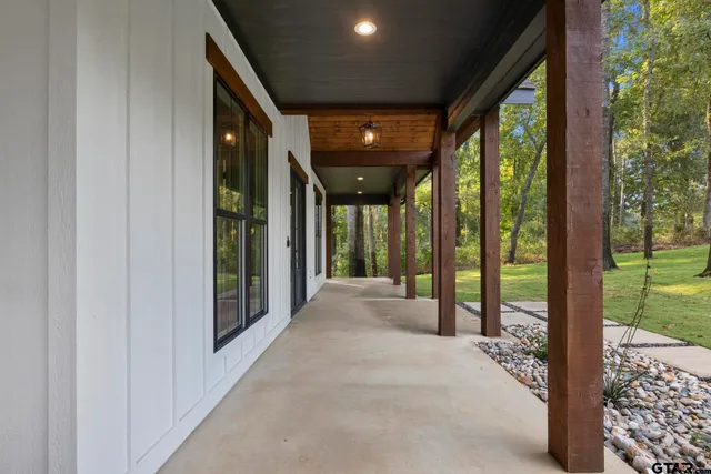 $1,500,000 | 641 North Private Road, Leesburg, TX 75451