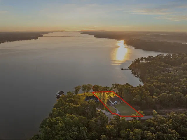 $1,500,000 | 641 North Private Road, Leesburg, TX 75451