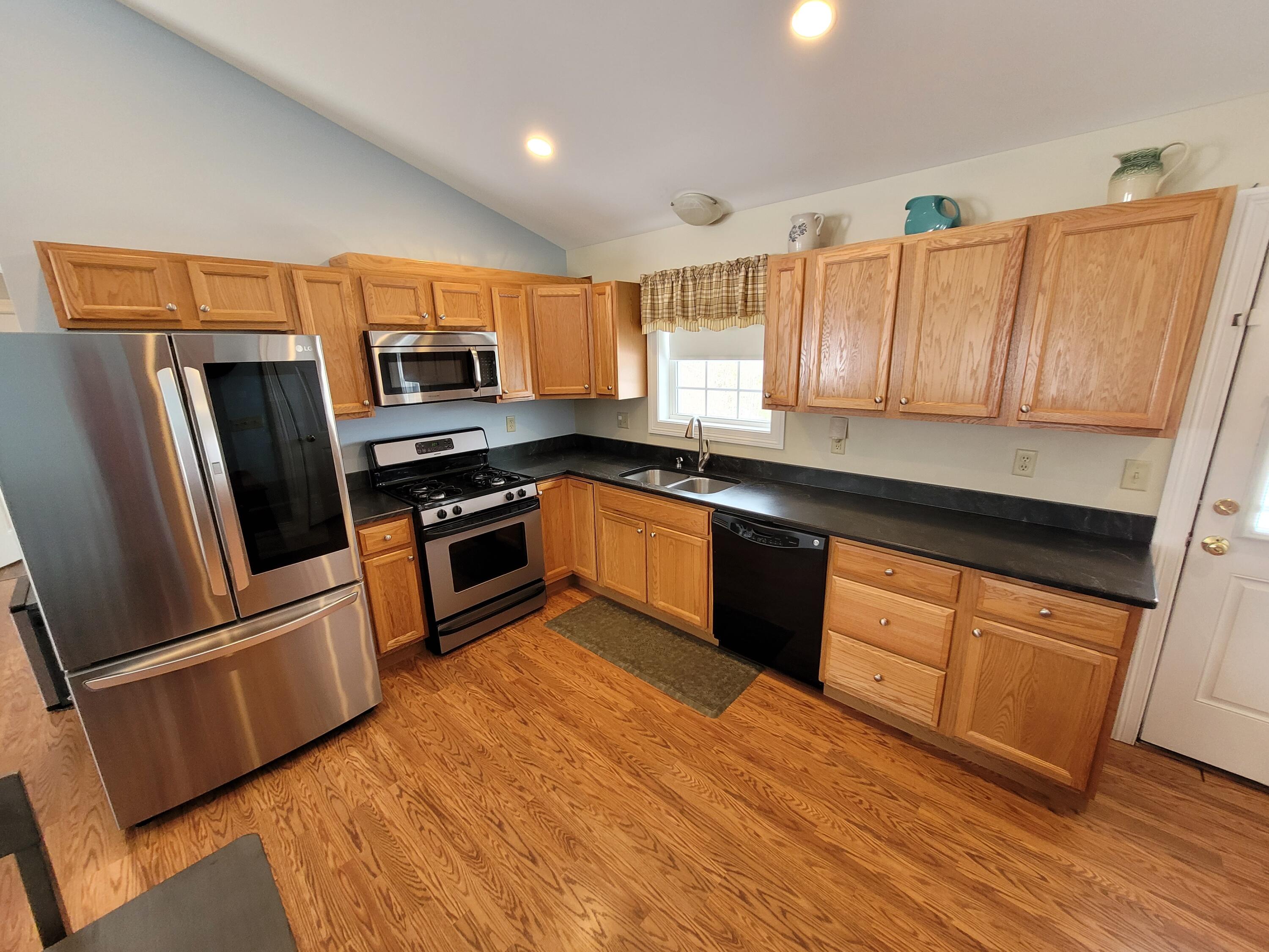 97 Streamside Lane, Unit 1 Bangor, ME 04401 - Photo 9 of 30 20230313_140924
