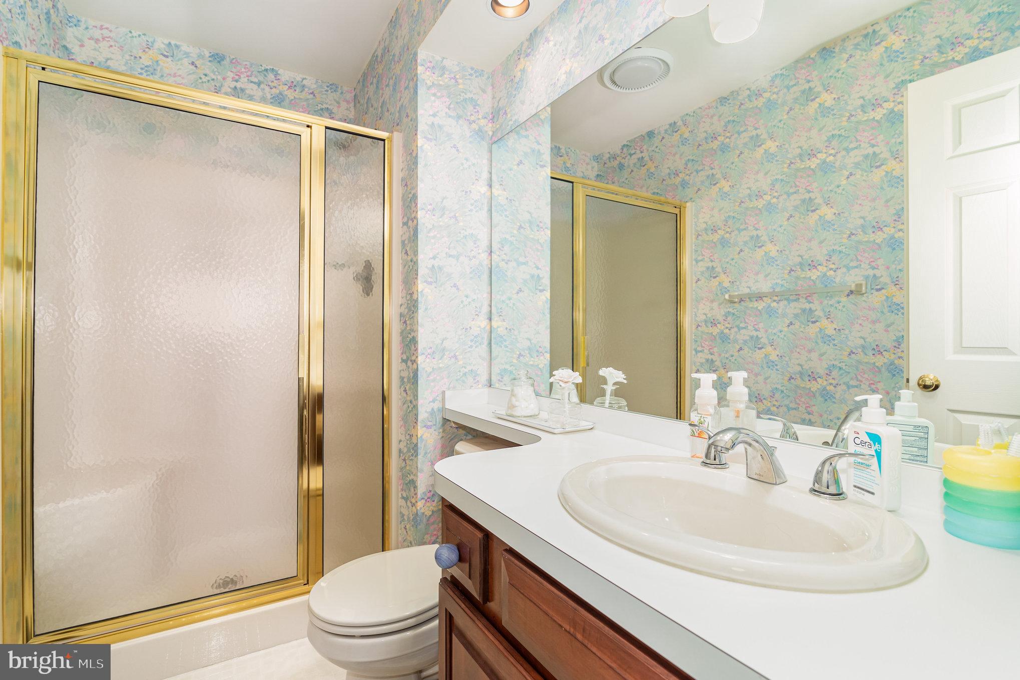 17 Leearden Road Hershey, PA 17033 - Photo 27 of 36 a bathroom with a sink toilet and shower