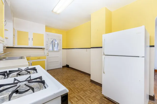 $279,900 | 116 Bushnell Avenue, Watertown, CT 06779