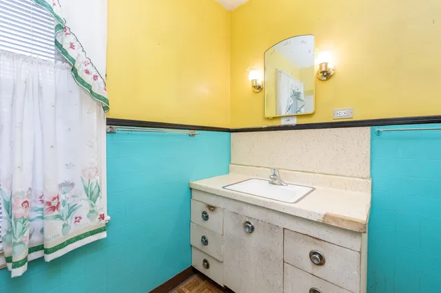 $279,900 | 116 Bushnell Avenue, Watertown, CT 06779