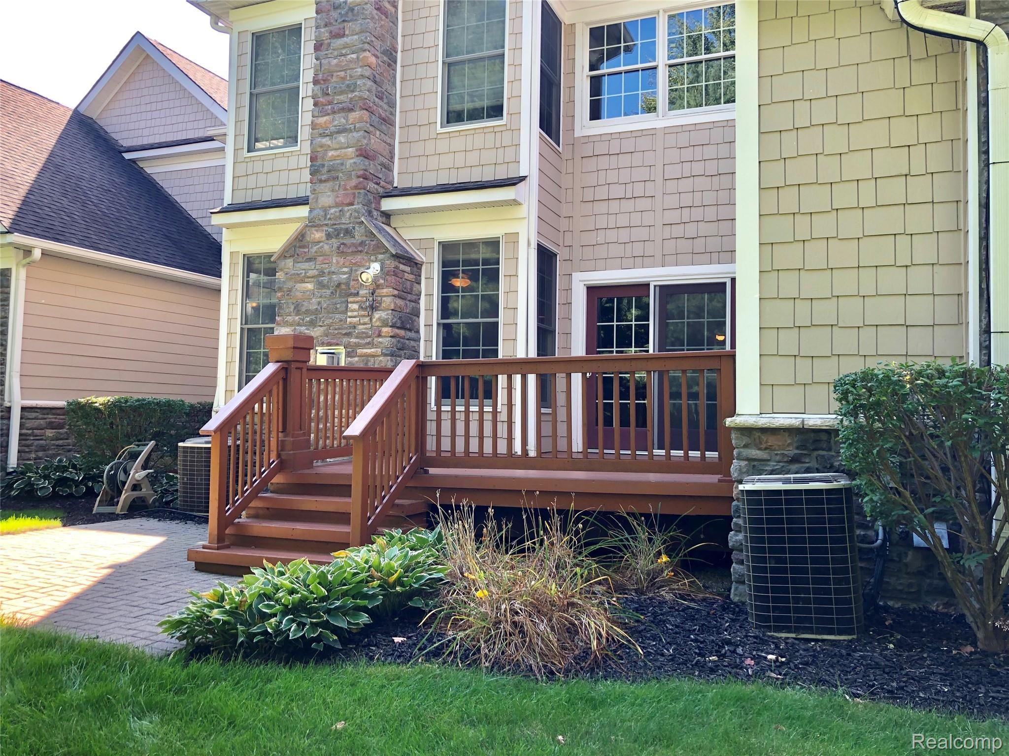 24872 Reeds Pointe Drive Novi, MI 48374 - Photo 31 of 36 IMG_3077.jpeg