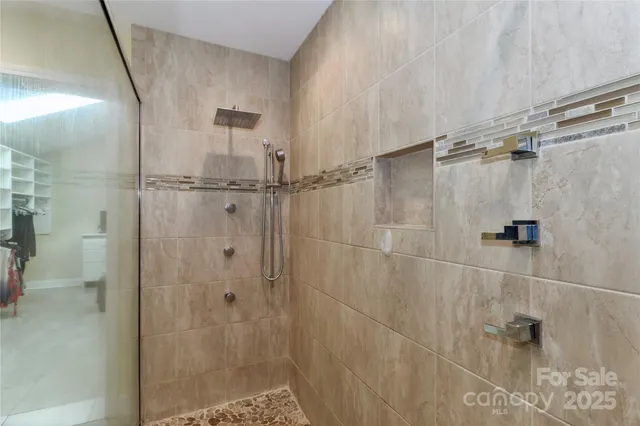 $549,500 | 251 Glen Eagles Road East, Statesville, NC 28625