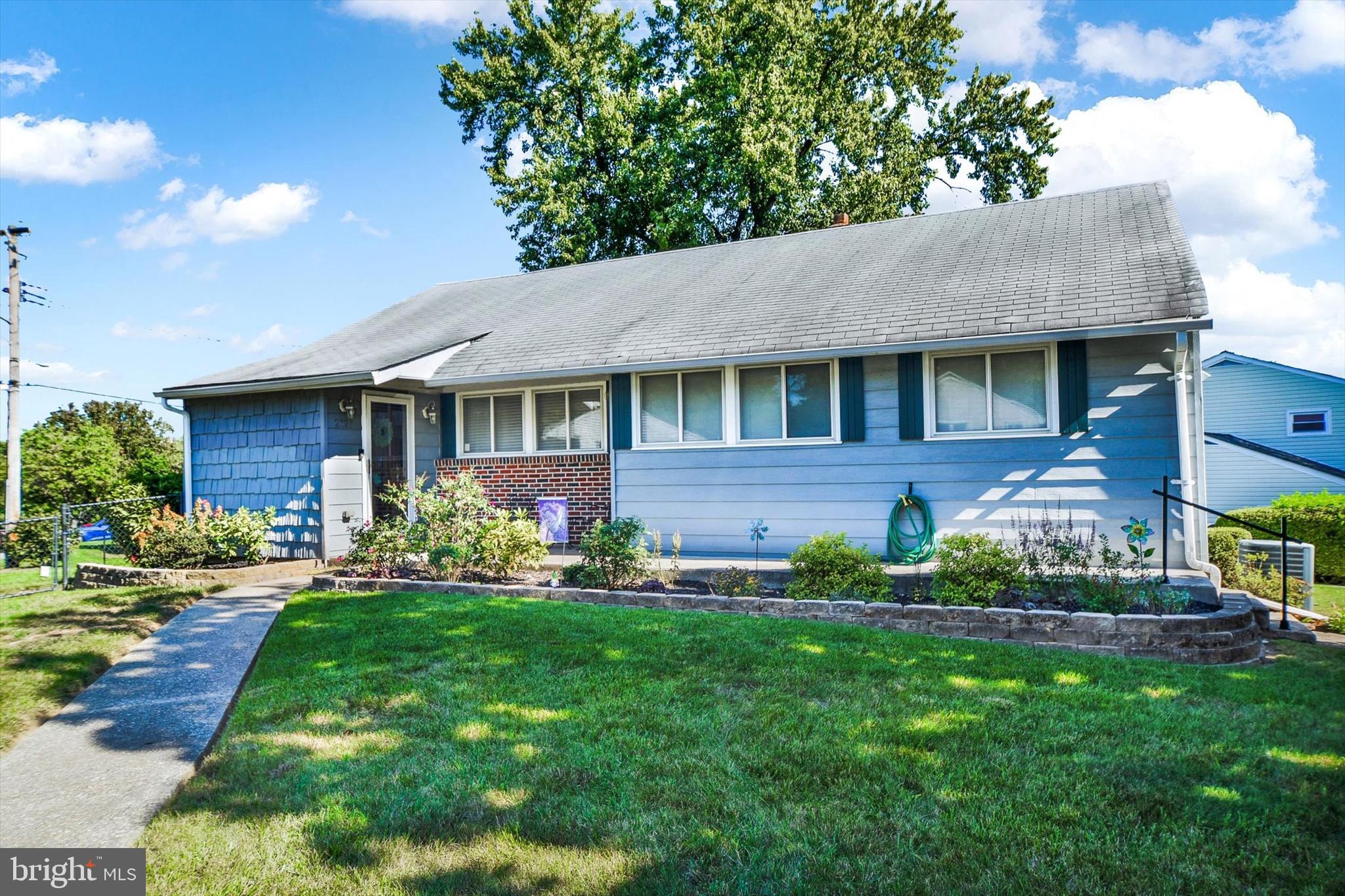 2027 Longview Avenue Rosedale, MD 21237 - Photo 1 of 26 Welcome to 2027 Longview Ave!