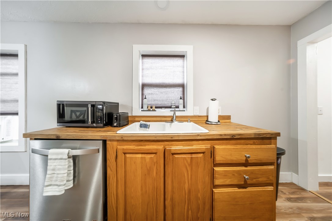 310 Essex Road Vermilion, OH 44089 - Photo 15 of 45