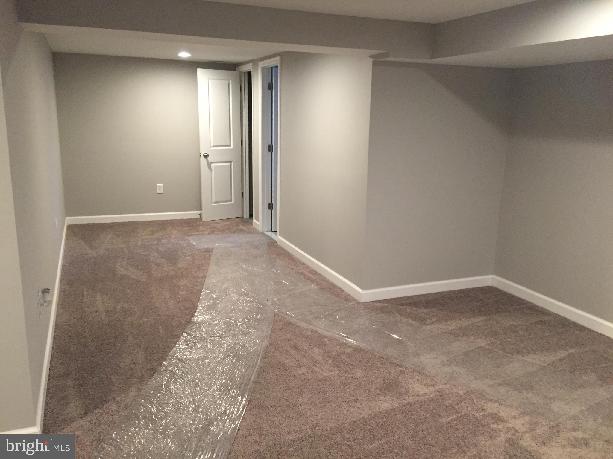 5912 Moorehead Road Baltimore, MD 21228 - Photo 22 of 29
